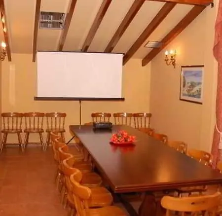 Broadway Hotel Tirana 4*