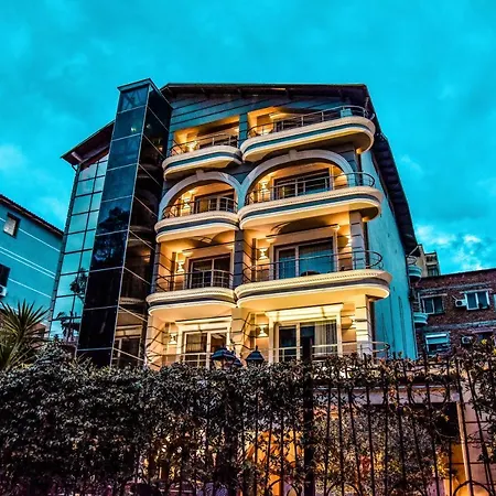 Broadway Hotel Tirana 4*