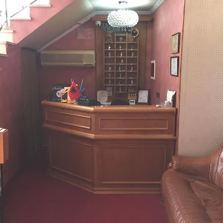 Broadway Boutique Hotell 4*