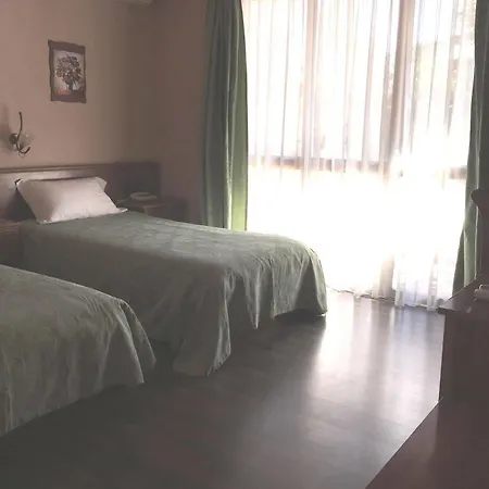 Broadway Hotel Tirana 4*